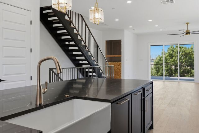 400 Vista Buena Trail, Fort Worth, TX 76111