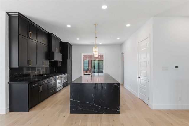400 Vista Buena Trail, Fort Worth, TX 76111