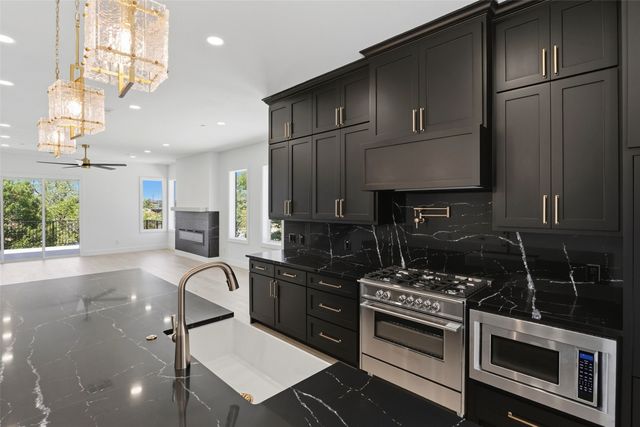 400 Vista Buena Trail, Fort Worth, TX 76111