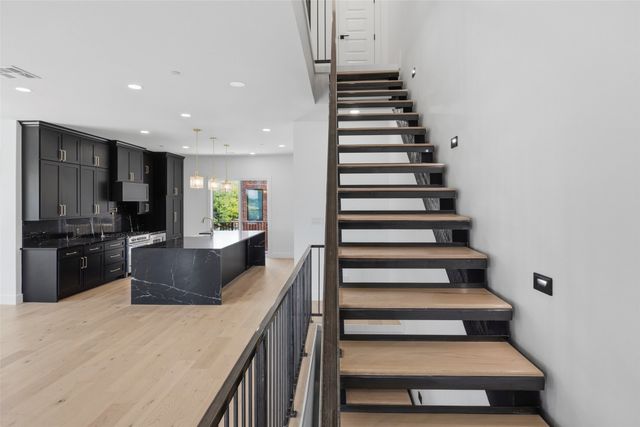 400 Vista Buena Trail, Fort Worth, TX 76111