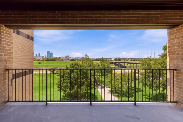 400 Vista Buena Trail, Fort Worth, TX 76111