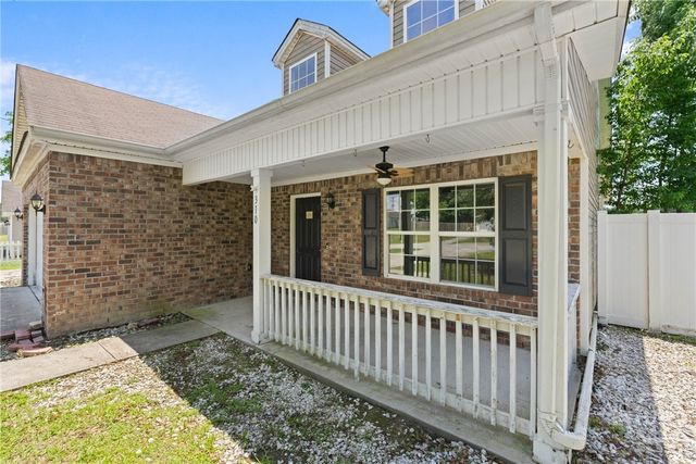 310 Bonnie Circle, Ellabell, GA 31308