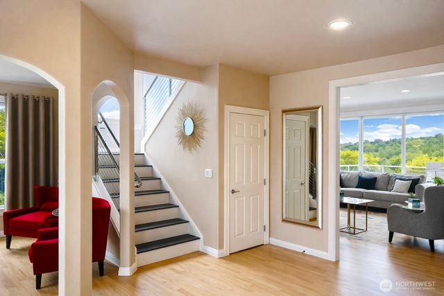 1750 Pointe Woodworth Drive NE, Tacoma, WA 98422