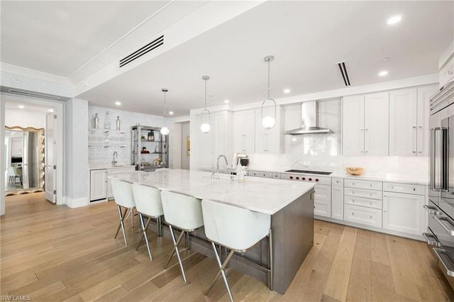 1130 3rd AVE S # 210, Naples, FL 34102