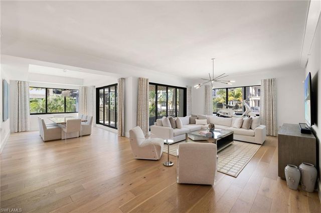 1130 3rd AVE S # 210, Naples, FL 34102