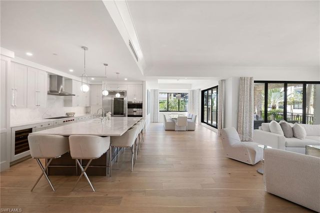 1130 3rd AVE S # 210, Naples, FL 34102