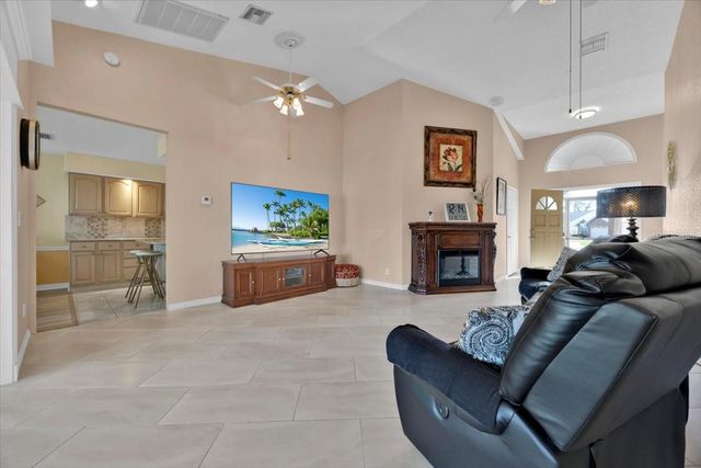 543 CLUBHILL DRIVE, Haines City, FL 33844