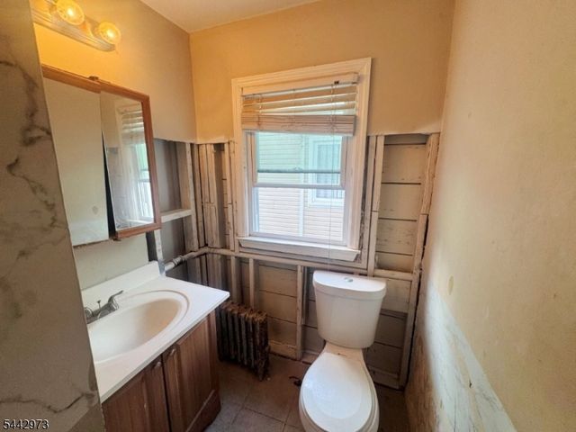 52 Olympic Ter, Irvington Twp., NJ 07111