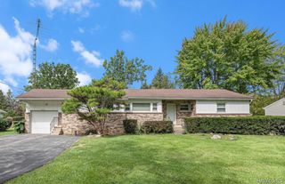 3441 E Maple Avenue, Burton, MI 48529