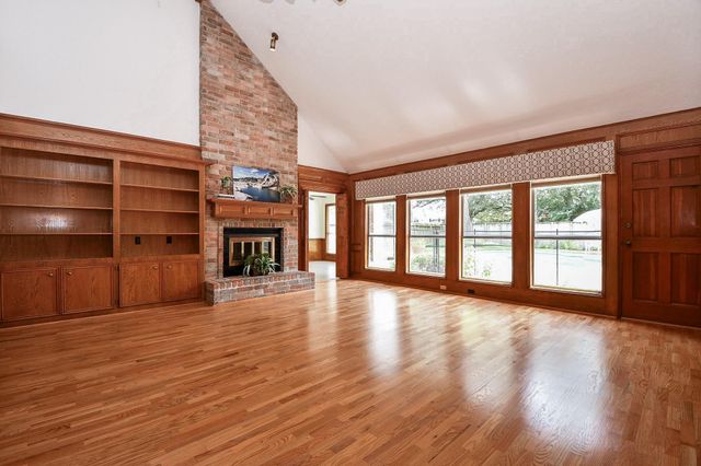 1002 Mill Run Drive, Sugar Land, TX 77498