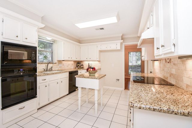 1002 Mill Run Drive, Sugar Land, TX 77498
