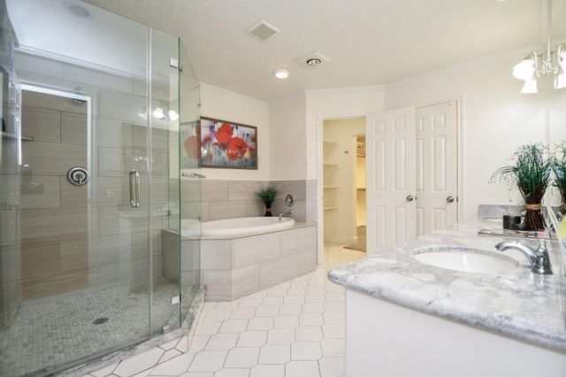 1002 Mill Run Drive, Sugar Land, TX 77498