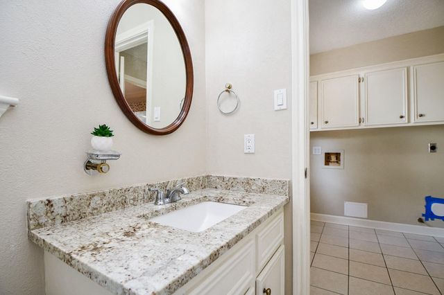 1002 Mill Run Drive, Sugar Land, TX 77498