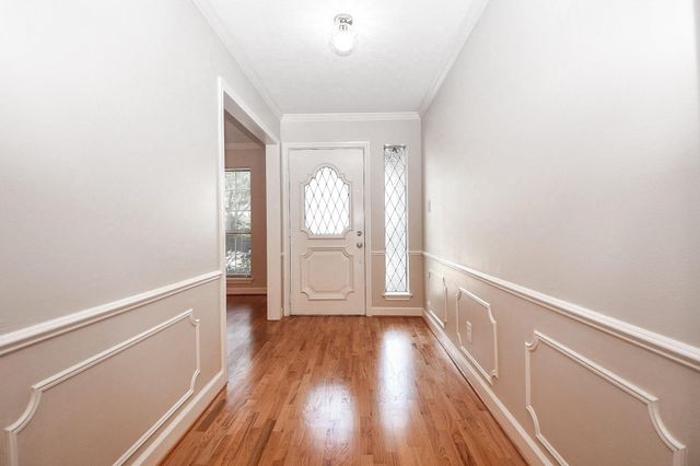 1002 Mill Run Drive, Sugar Land, TX 77498