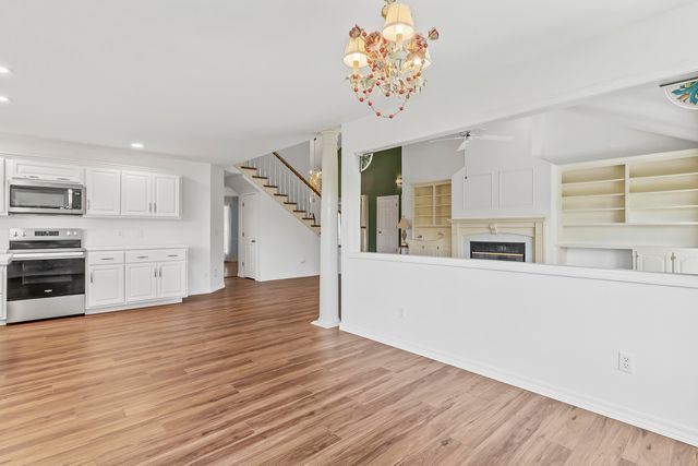 3786 E Kingsbury Street, Springfield, MO 65809