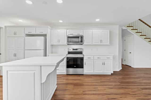 3786 E Kingsbury Street, Springfield, MO 65809