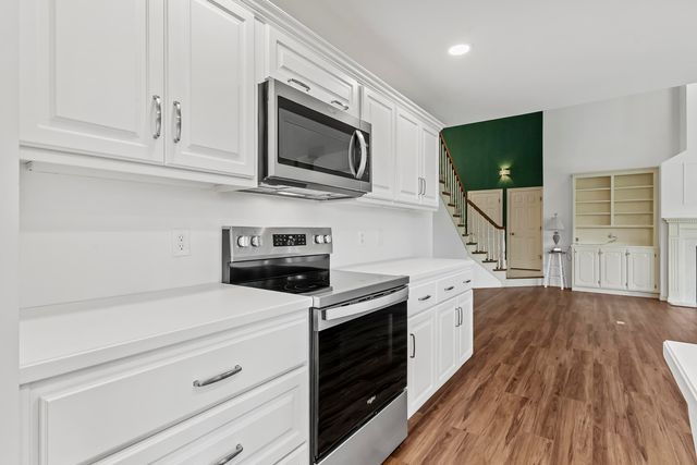 3786 E Kingsbury Street, Springfield, MO 65809