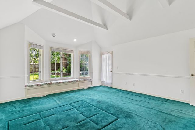 3786 E Kingsbury Street, Springfield, MO 65809