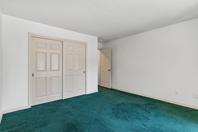 3786 E Kingsbury Street, Springfield, MO 65809