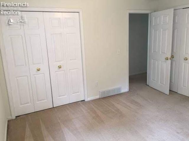 48903 North Ridge Road, Amherst, OH 44001