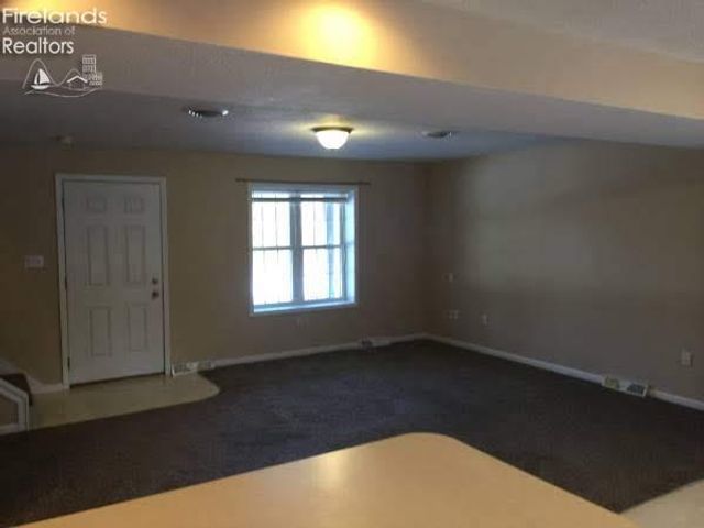 48903 North Ridge Road, Amherst, OH 44001