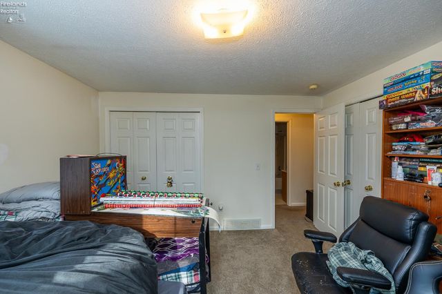 48903 North Ridge Road, Amherst, OH 44001