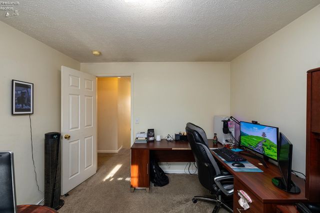 48903 North Ridge Road, Amherst, OH 44001