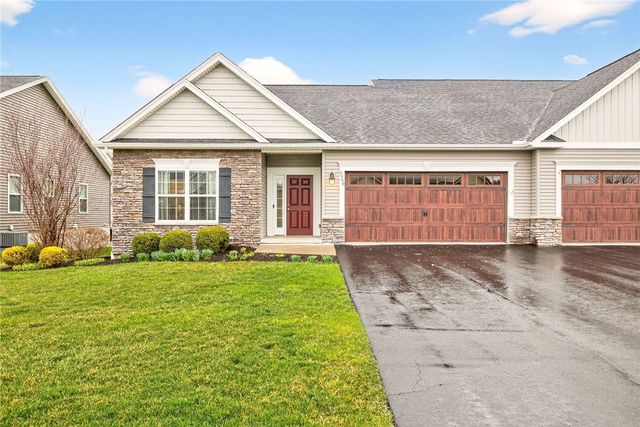 5966 Monarch Drive, Farmington, NY 14425