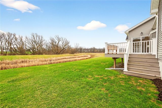 5966 Monarch Drive, Farmington, NY 14425