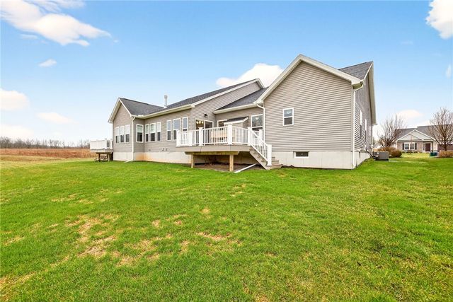 5966 Monarch Drive, Farmington, NY 14425
