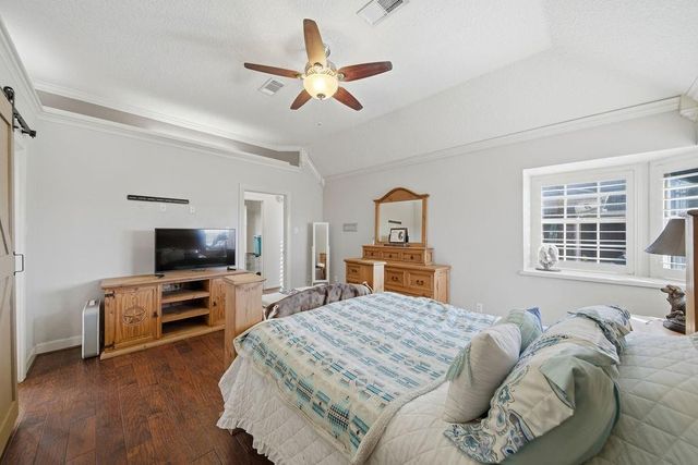 5250 Lauren Road, Alvin, TX 77511