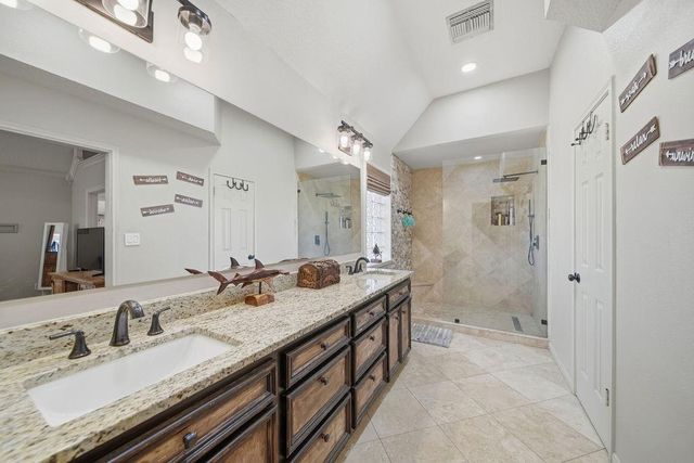 5250 Lauren Road, Alvin, TX 77511