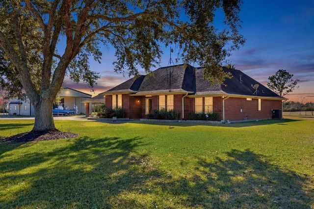 5250 Lauren Road, Alvin, TX 77511