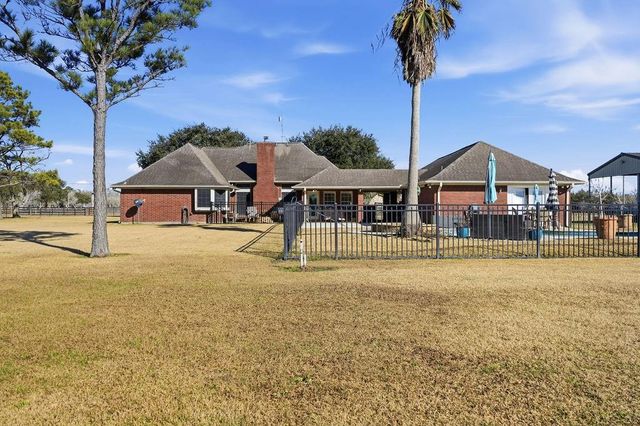 5250 Lauren Road, Alvin, TX 77511