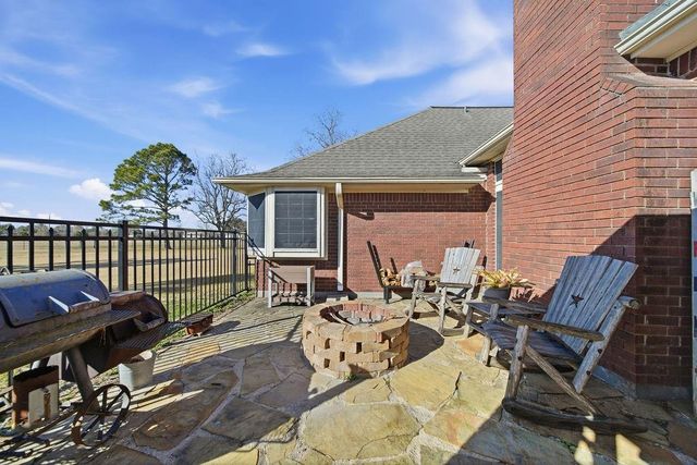 5250 Lauren Road, Alvin, TX 77511