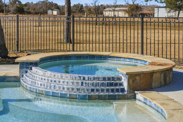 5250 Lauren Road, Alvin, TX 77511