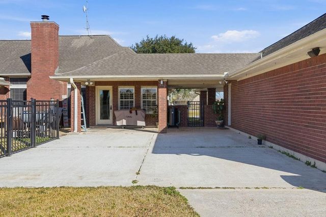 5250 Lauren Road, Alvin, TX 77511