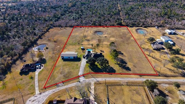 5250 Lauren Road, Alvin, TX 77511
