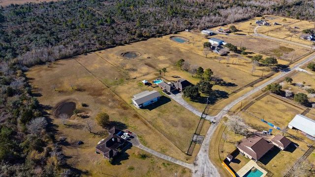 5250 Lauren Road, Alvin, TX 77511