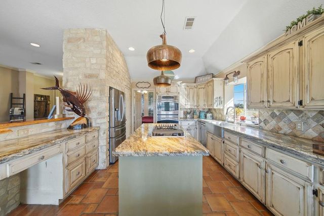 5250 Lauren Road, Alvin, TX 77511