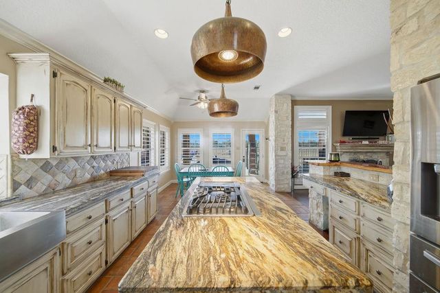 5250 Lauren Road, Alvin, TX 77511