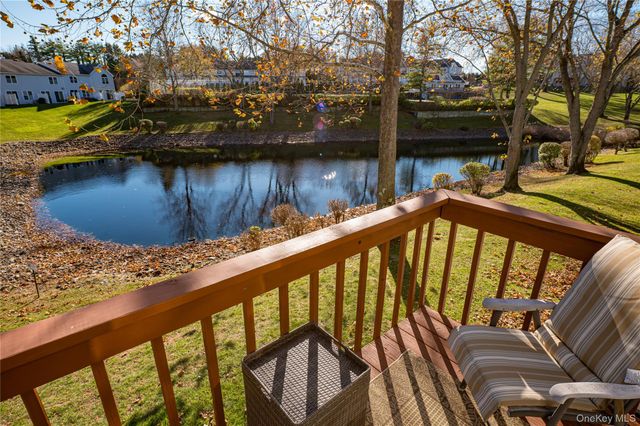 82 Leeward Court, Port Jefferson, NY 11777