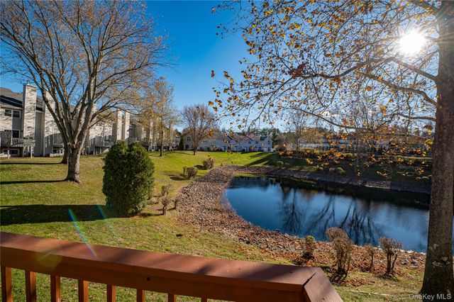 82 Leeward Court, Port Jefferson, NY 11777