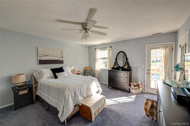 82 Leeward Court, Port Jefferson, NY 11777