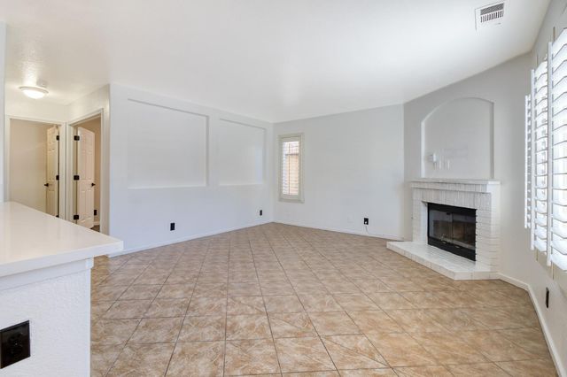 3724 Laurenburg Ave, Modesto, CA 95357