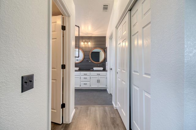 3724 Laurenburg Ave, Modesto, CA 95357