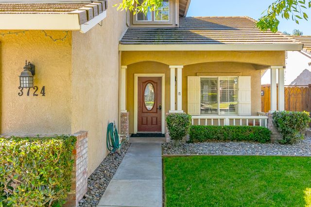 3724 Laurenburg Ave, Modesto, CA 95357