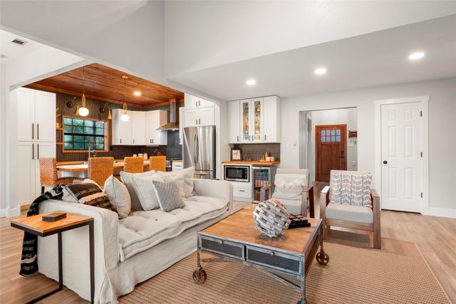 375 S Whispering Pine Trail, Mount Vernon, TX 75457