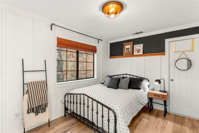 375 S Whispering Pine Trail, Mount Vernon, TX 75457