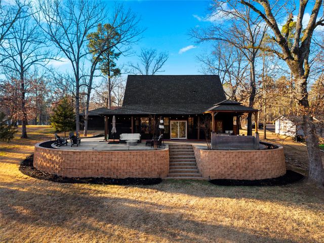 375 S Whispering Pine Trail, Mount Vernon, TX 75457